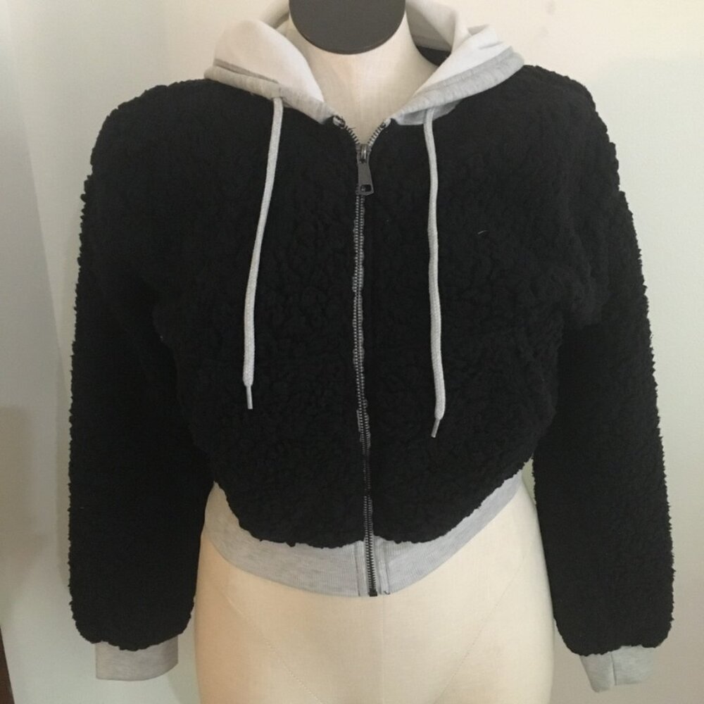 Almost Famous Faux Sherpa Black and Gray Fleece Jacket Size Medium Large NWT